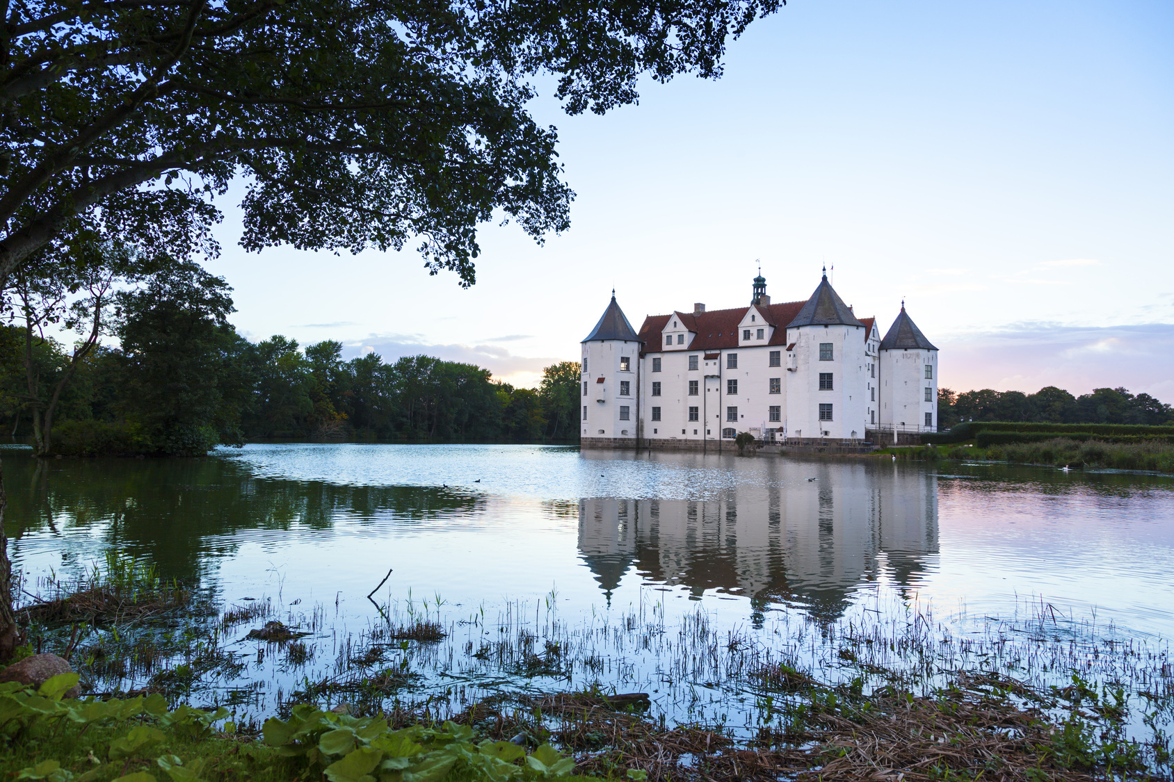 Schloss Glücksburg; Privatdetektei Flensburg, Wirtschaftsdetektiv Flensburg, Detektiv-Team Flensburg, Detektivagentur Flensburg